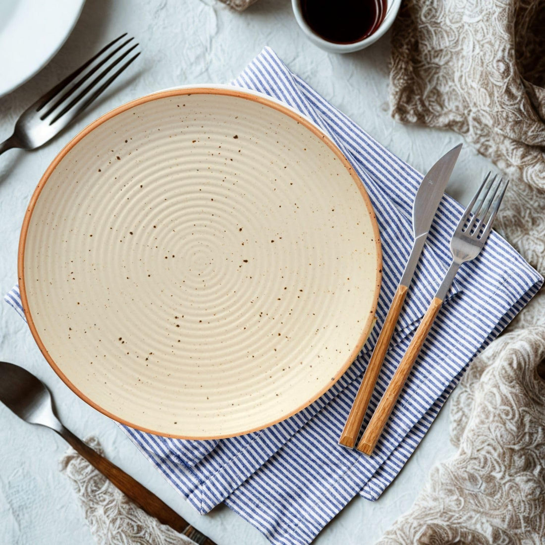 Freakway Handmade & Handcrafted Ceramic Stoneware Cream White Plate(10 inch Diameter) Set of 1